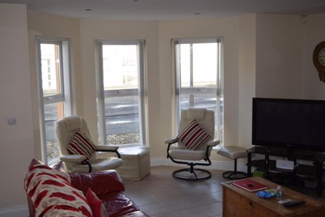 46 West Strand Avenue Portrush Exterior photo